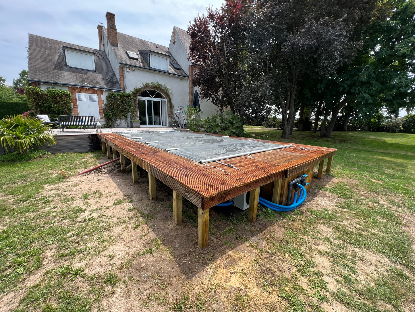 Piscine en bois semi-enterrée 6m x 3m